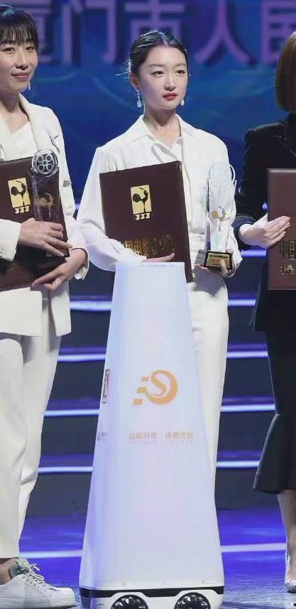 金鸡奖周冬雨最新爆料,揭秘幕后故事与幕后英雄 第1张 金鸡奖周冬雨最新爆料,揭秘幕后故事与幕后英雄 第1张